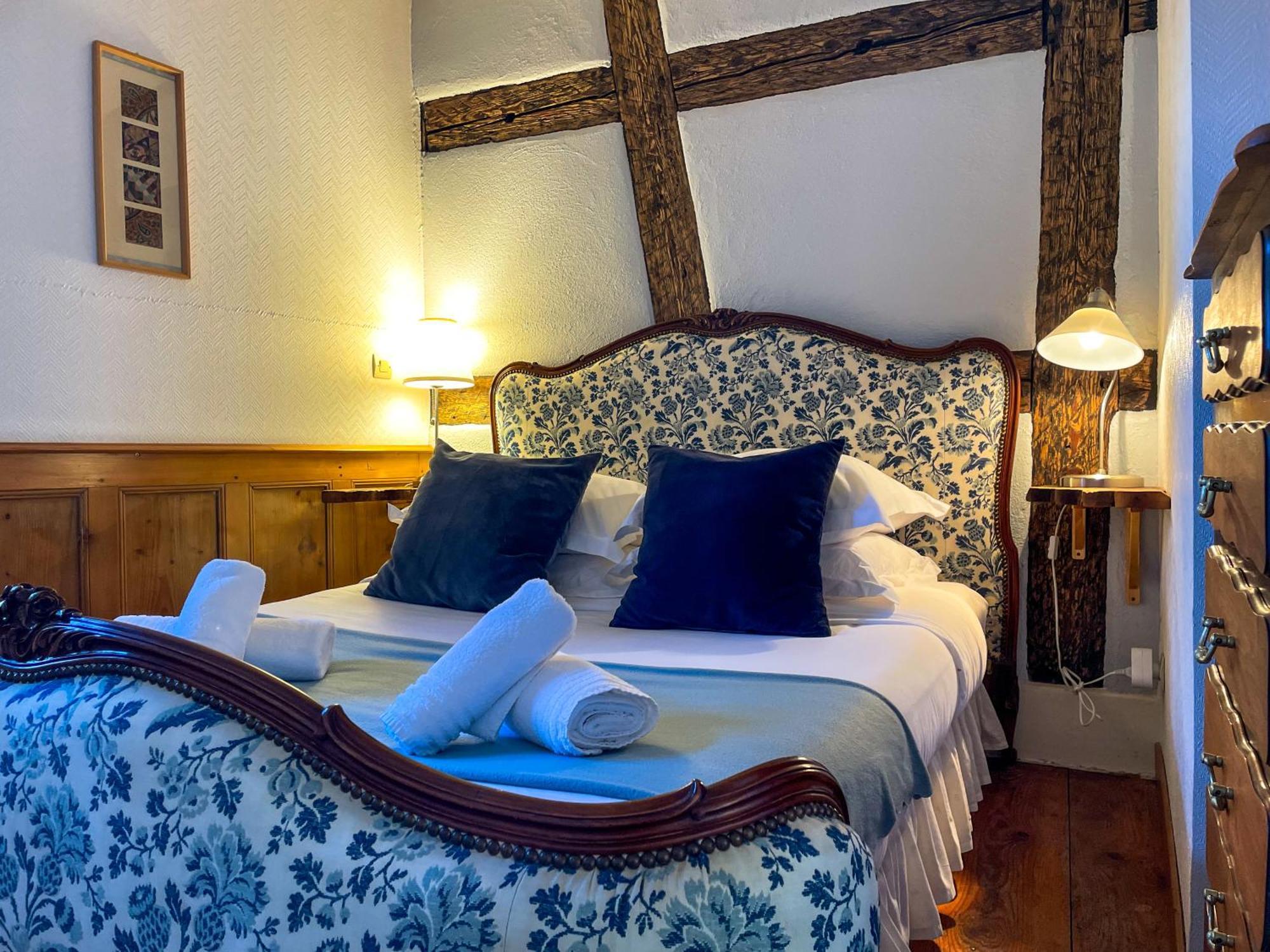 La Maison Bleue - Historic House In The Heart Of