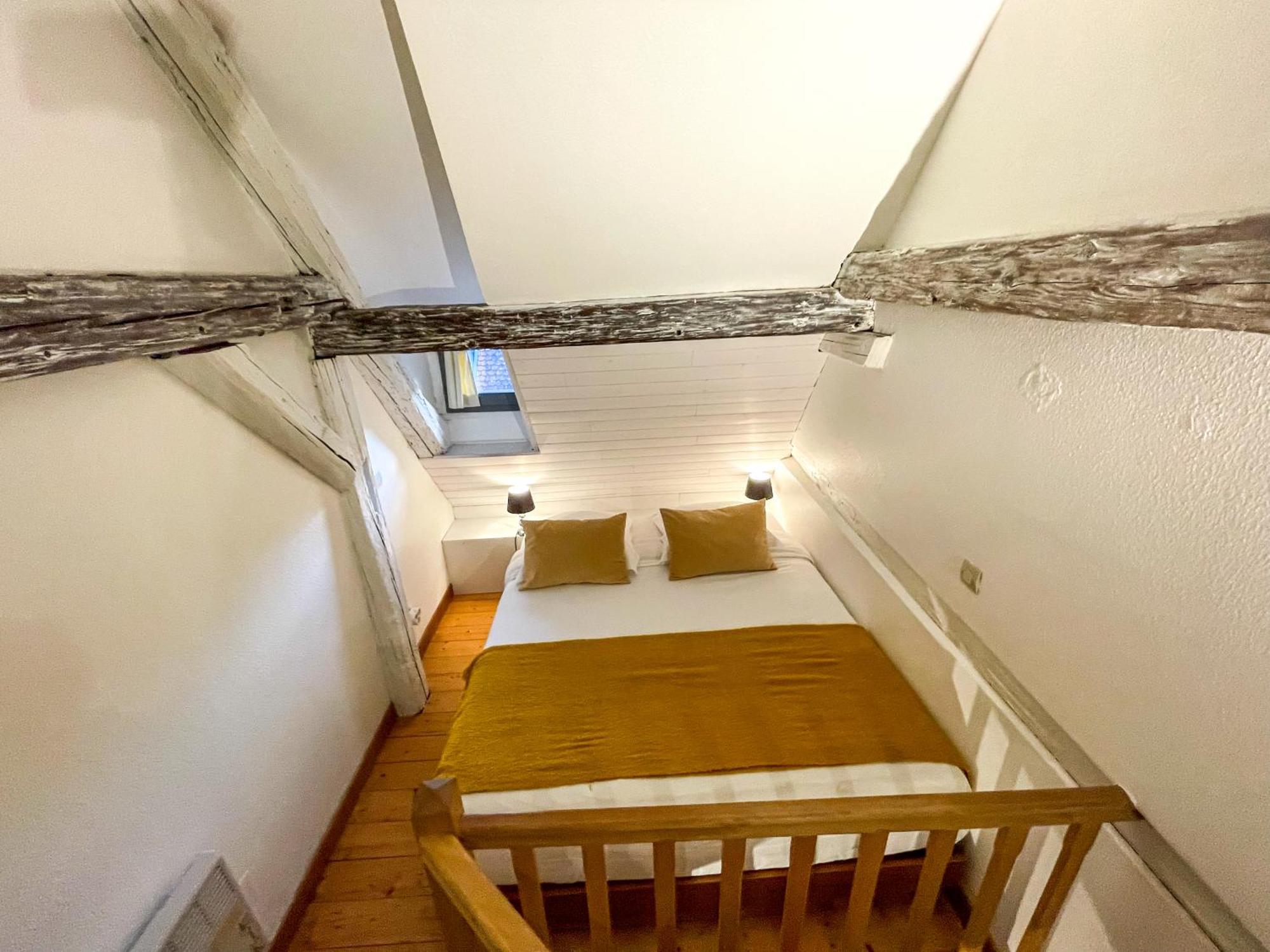 Apartment La Maison Bleue - Historic House In The Heart Of Riquewihr