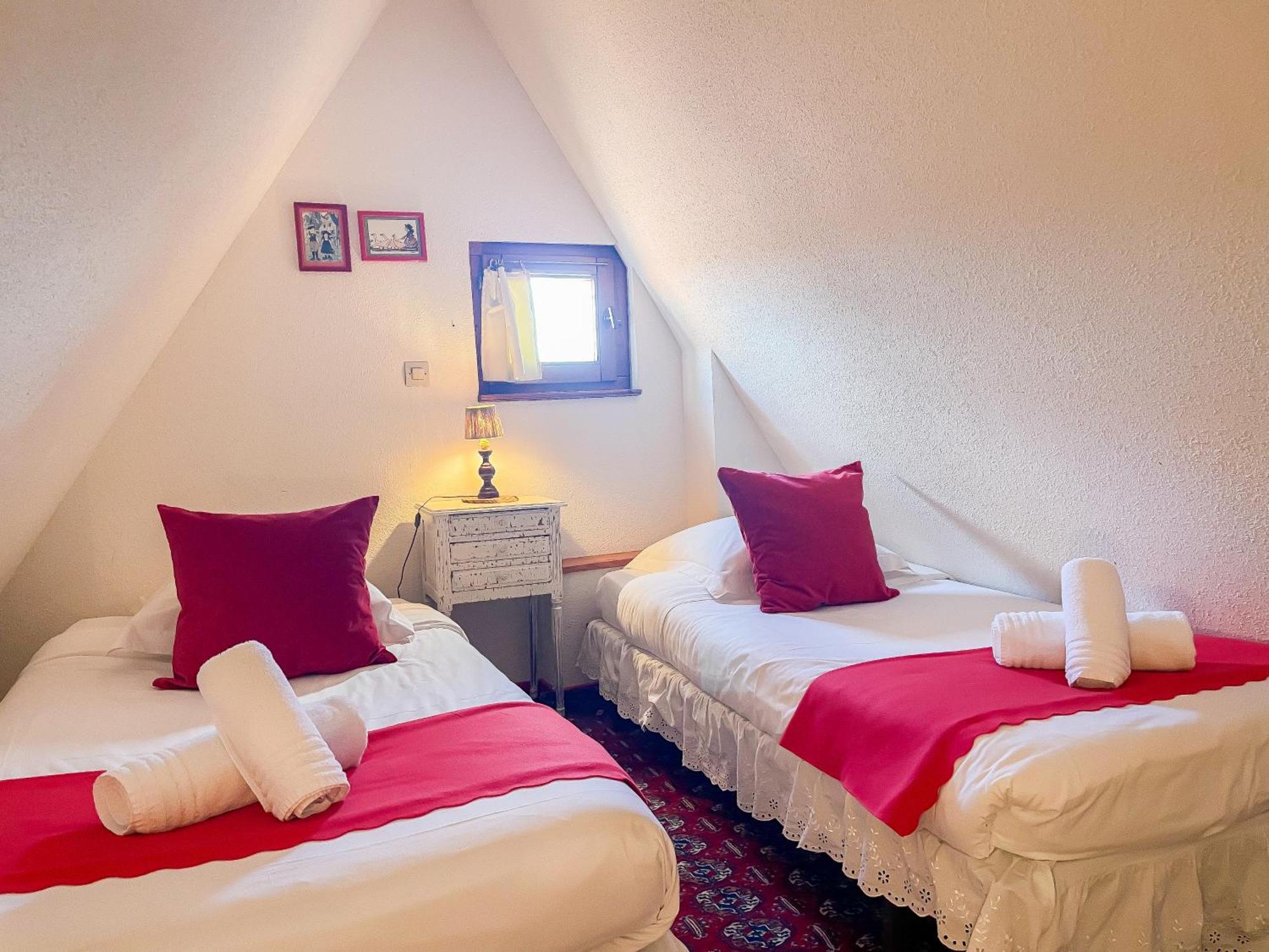 Apartment La Maison Bleue - Historic House In The Heart Of